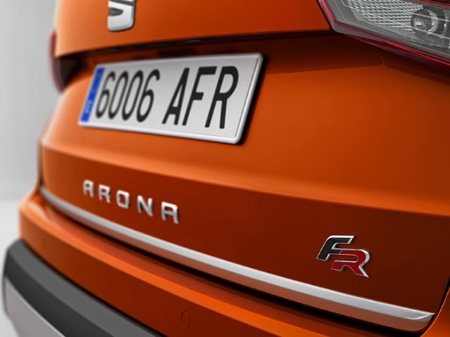 Moulure hayon (Chromé mat)