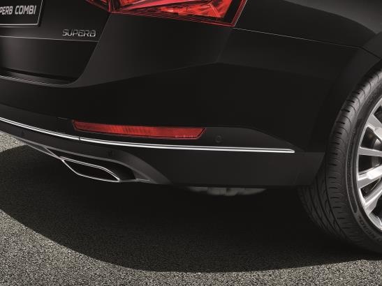 Bande décorative de pare-chocs arrière – chromée