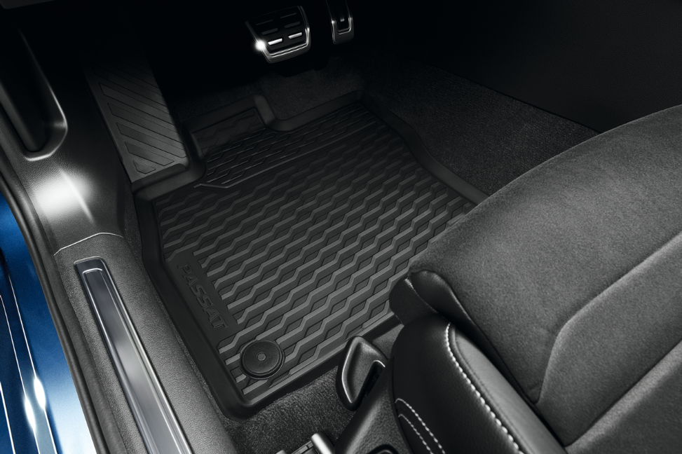 Jeu de 4 tapis caoutchouc Premium pour Passat Berline et Passat SW