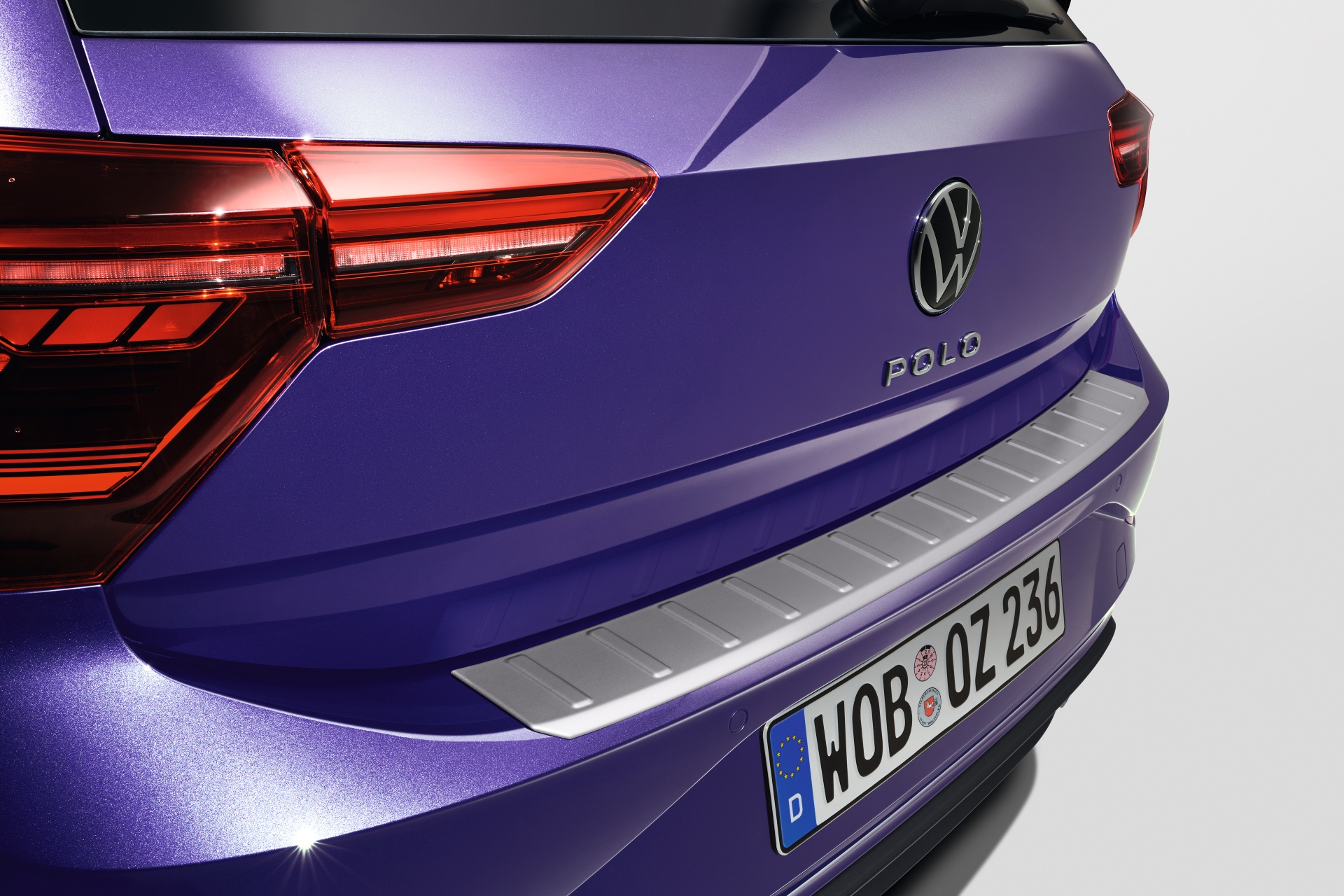 Protection de seuil de coffre effet inox